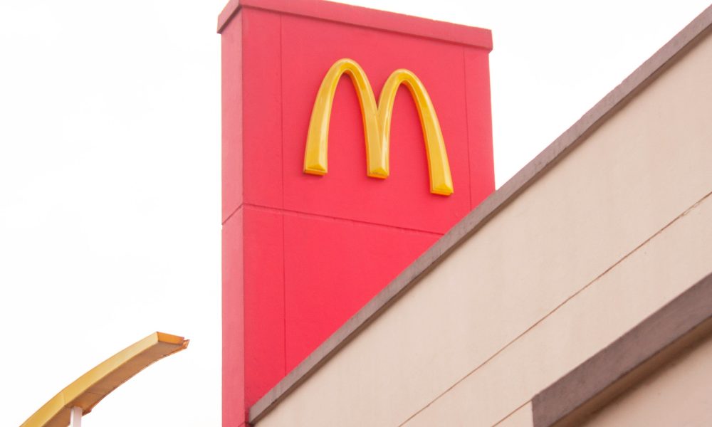 Photo of McDonalds restaurant. Photo courtesy of Nicolas Varela on Unsplash.
