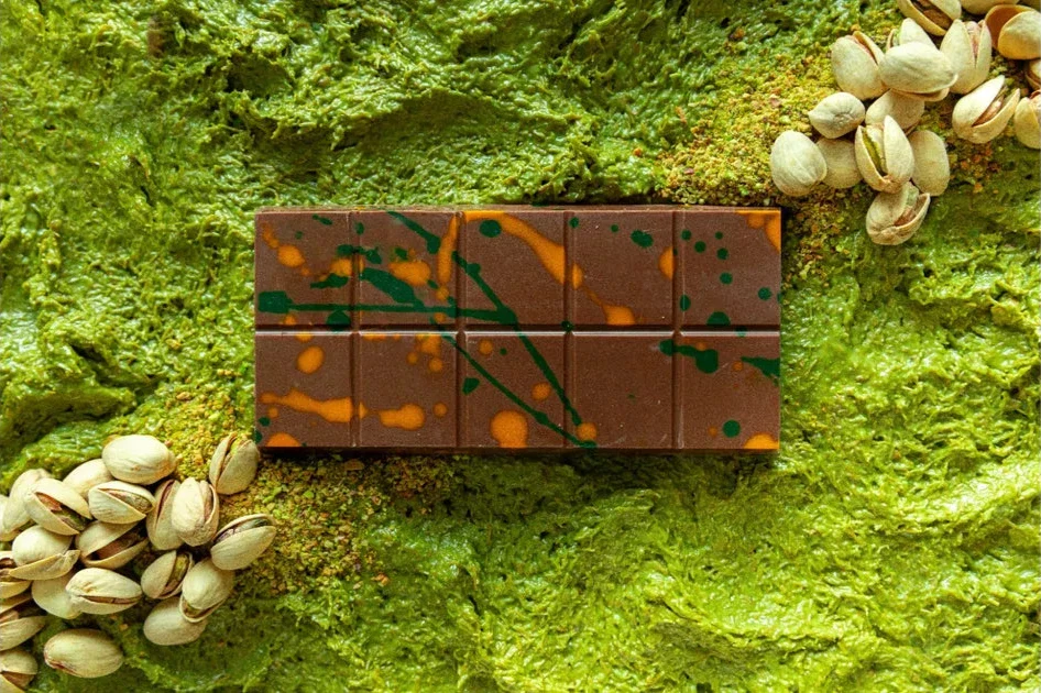 Bar of 'Dubai Chocolate,' staged on the official FIX website.
