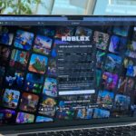 Photo of Roblox start screen. Photo courtesy of Oberon Copeland @veryinformed.com on Unsplash.